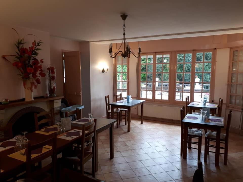 Restaurant&Chambres d'Hôtes L'Eau Vive Fatouville-Grestain Exterior foto